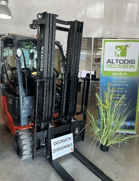 CHARIOT ÉLÉVATEUR TOYOTA 8FBE20T – 2T – F6097