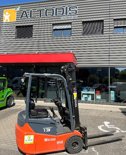 CHARIOT ÉLÉVATEUR TOYOTA 7BEST13 – 1T3- F5821